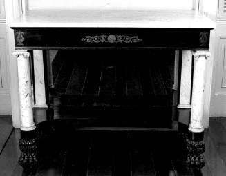 Pier Table